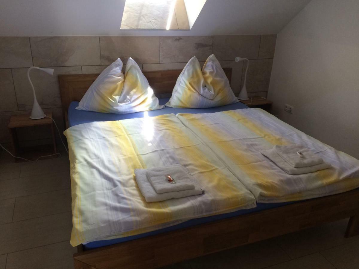 שטיינדורף אם אוסיאכר סי Ferienwohnung Frieser מראה חיצוני תמונה